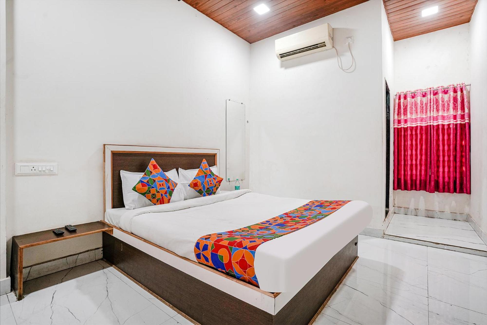 Fabexpress Sai Lodging I - Nr Nashik Railway Station المظهر الخارجي الصورة